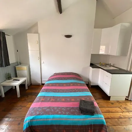 Dans Une Impasse Calme Proche De La Gare Apartament *