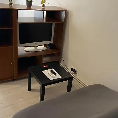 Dans Une Impasse Calme Proche De La Gare Apartment Amiens