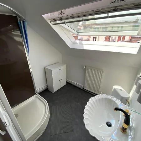 Apartment Dans Une Impasse Calme Proche De La Gare *
