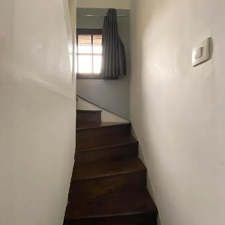 Apartament Dans Une Impasse Calme Proche De La Gare *